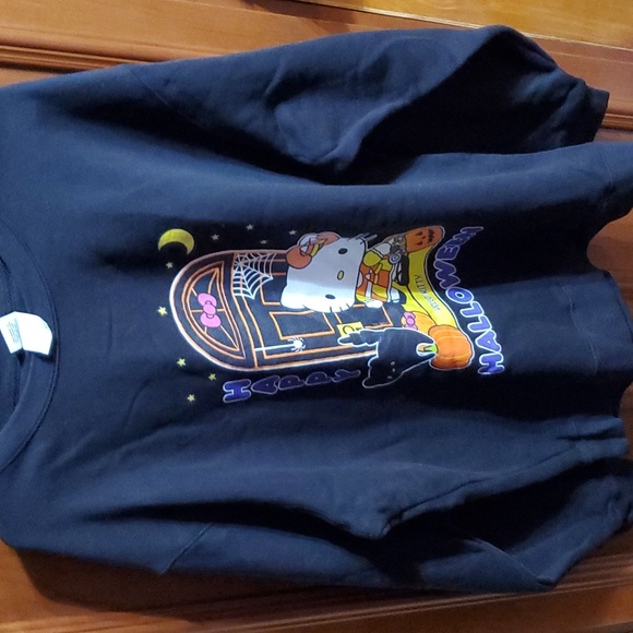 Hello kitty Halloween sweatshirt - Picture 3 of 4